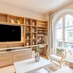 High-end 75m2 - Place Morny Διαμέρισμα