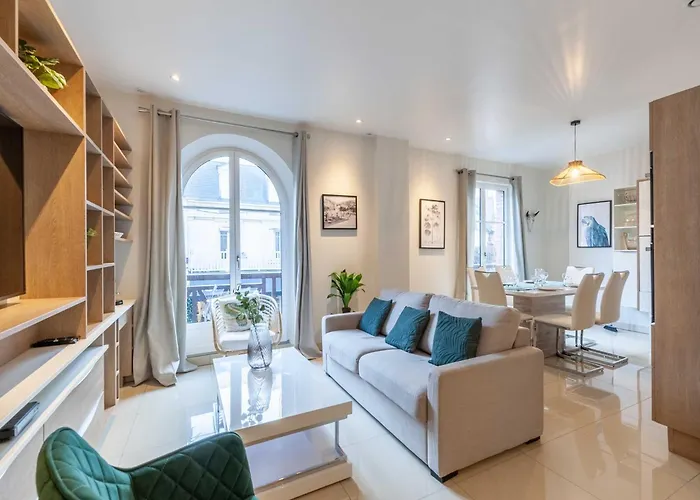 High-end 75m2 - Place Morny * Deauville