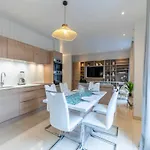 High-end 75m2 - Place Morny