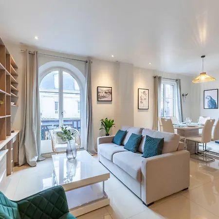 High-end 75m2 - Place Morny * Deauville