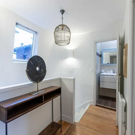 High-end 75m2 - Place Morny *