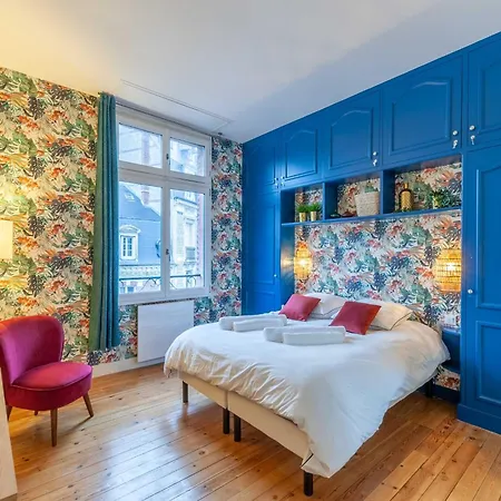 High-end 75m2 - Place Morny